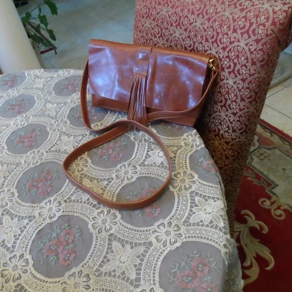 Satchel Savannah Ga Custom Made Saddle Brown Leather Foldover Crossbody Bag - Picture 3 of 15